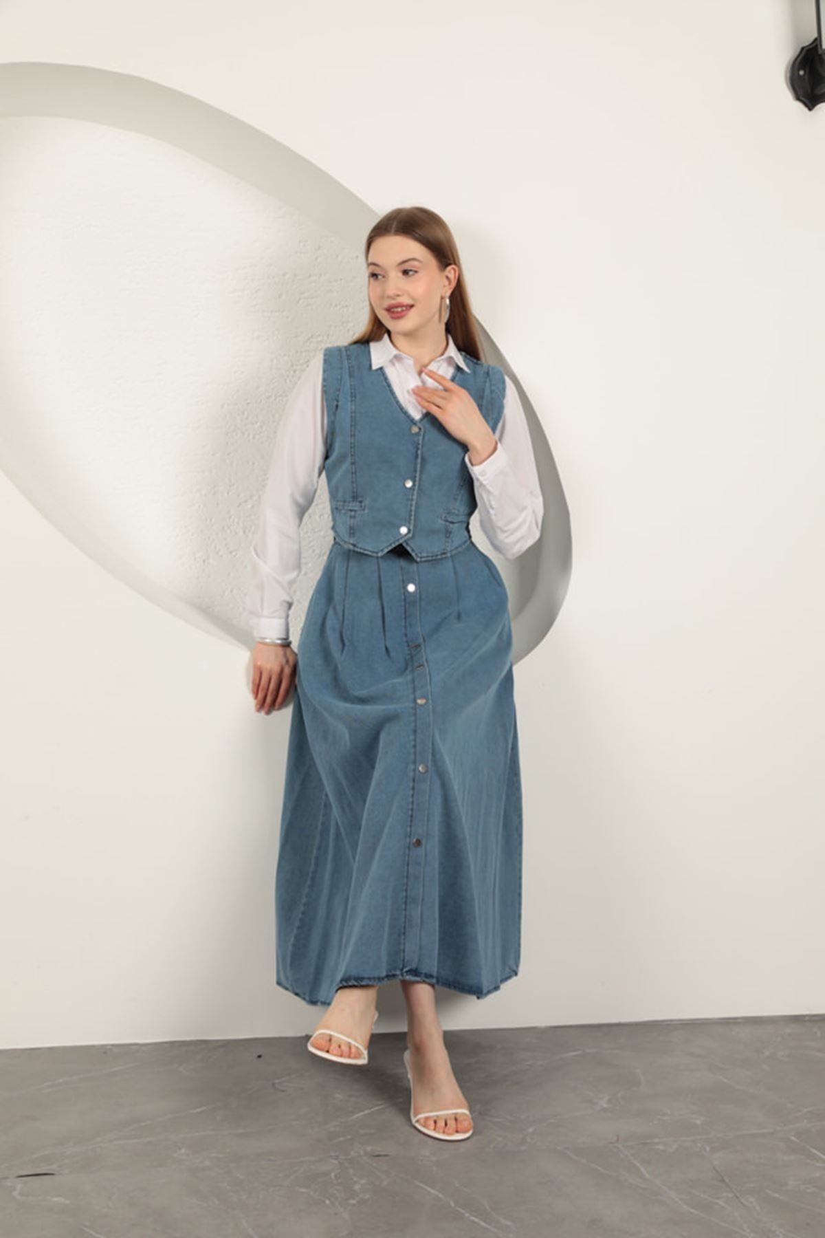 Veralis Denim Yelekli Takım – Zamansız Şıklık, Gün Boyu Konfor!